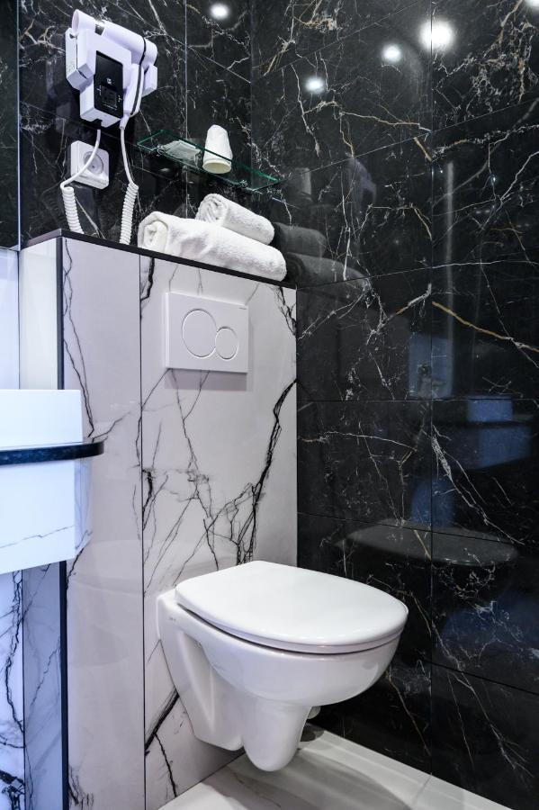 Hotel D'Alsace Paris Bagian luar foto